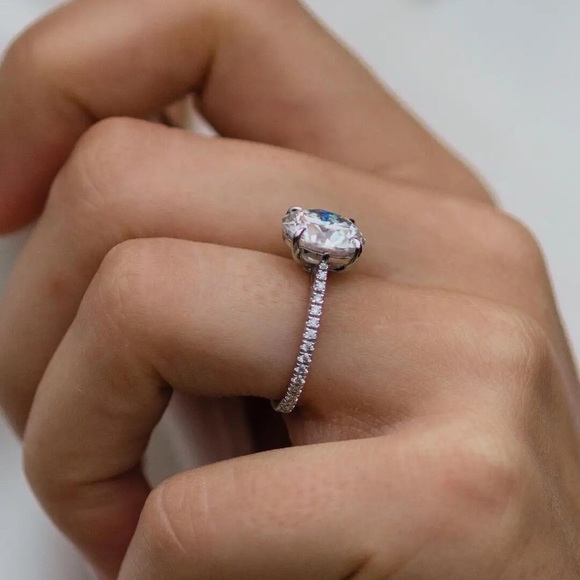 Classic Luxury 3Ct Engagement Ring - Picture 5 of 5